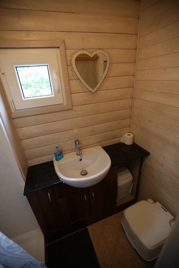 The Shepherd'S Hut Sheriff Hutton Екстериор снимка